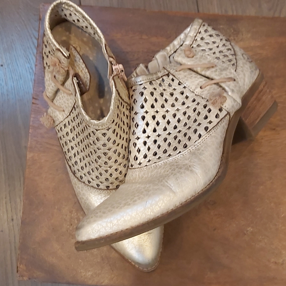 Unity in Diversity booties - Picture 2 of 4